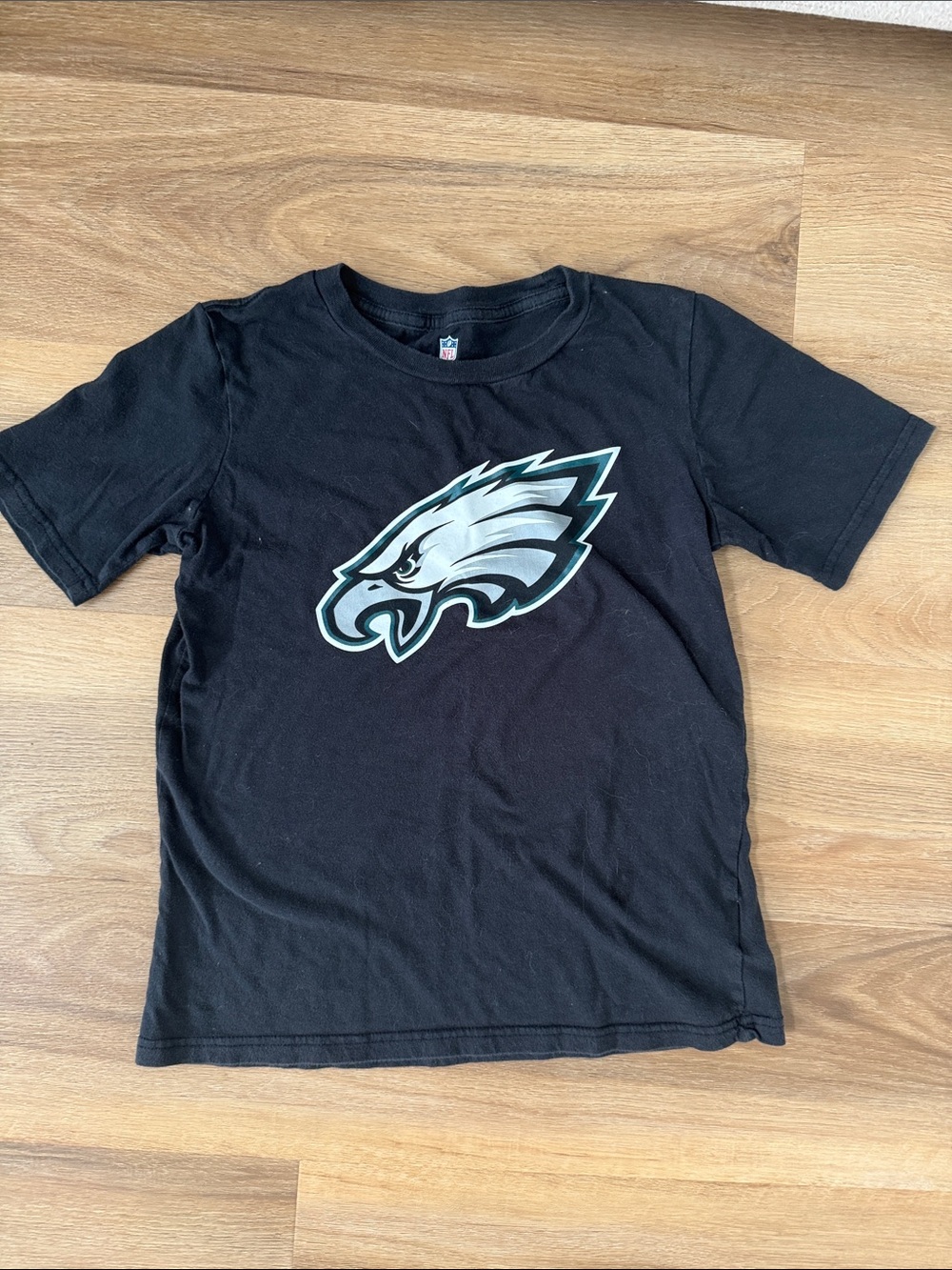 Philadelphia Eagles Kids Black Logo Tee
